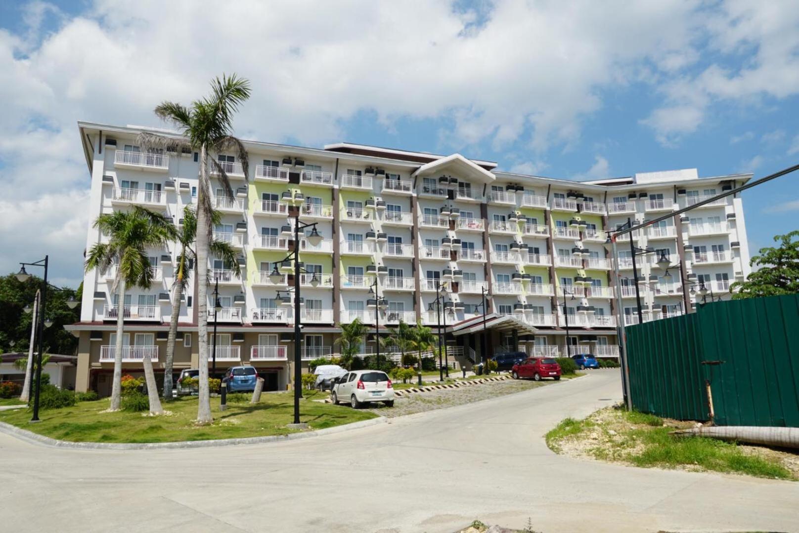 Ania Rooms@Amani Grand Residences Near Airport Lapu-Lapu City Bagian luar foto