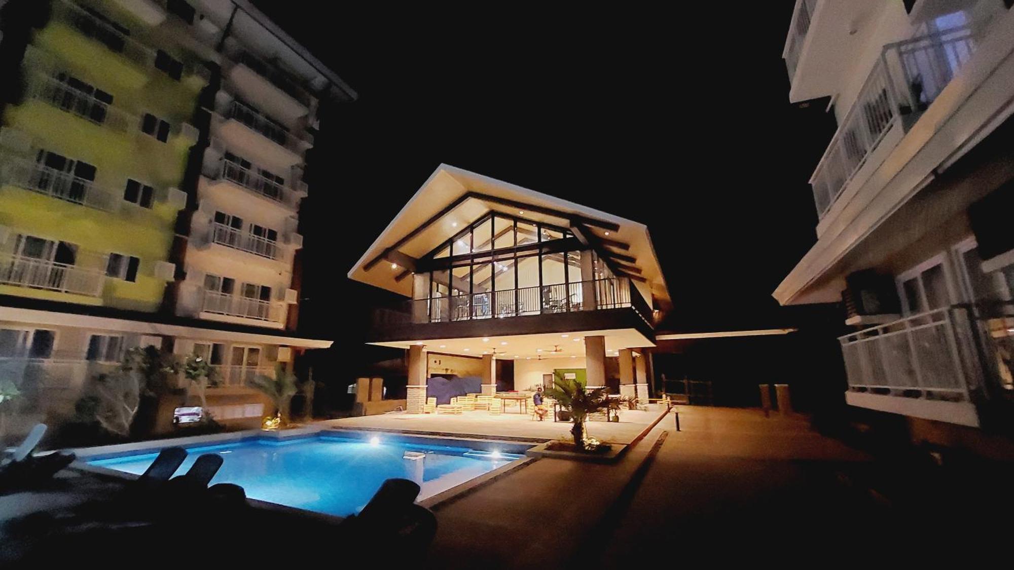 Ania Rooms@Amani Grand Residences Near Airport Lapu-Lapu City Bagian luar foto