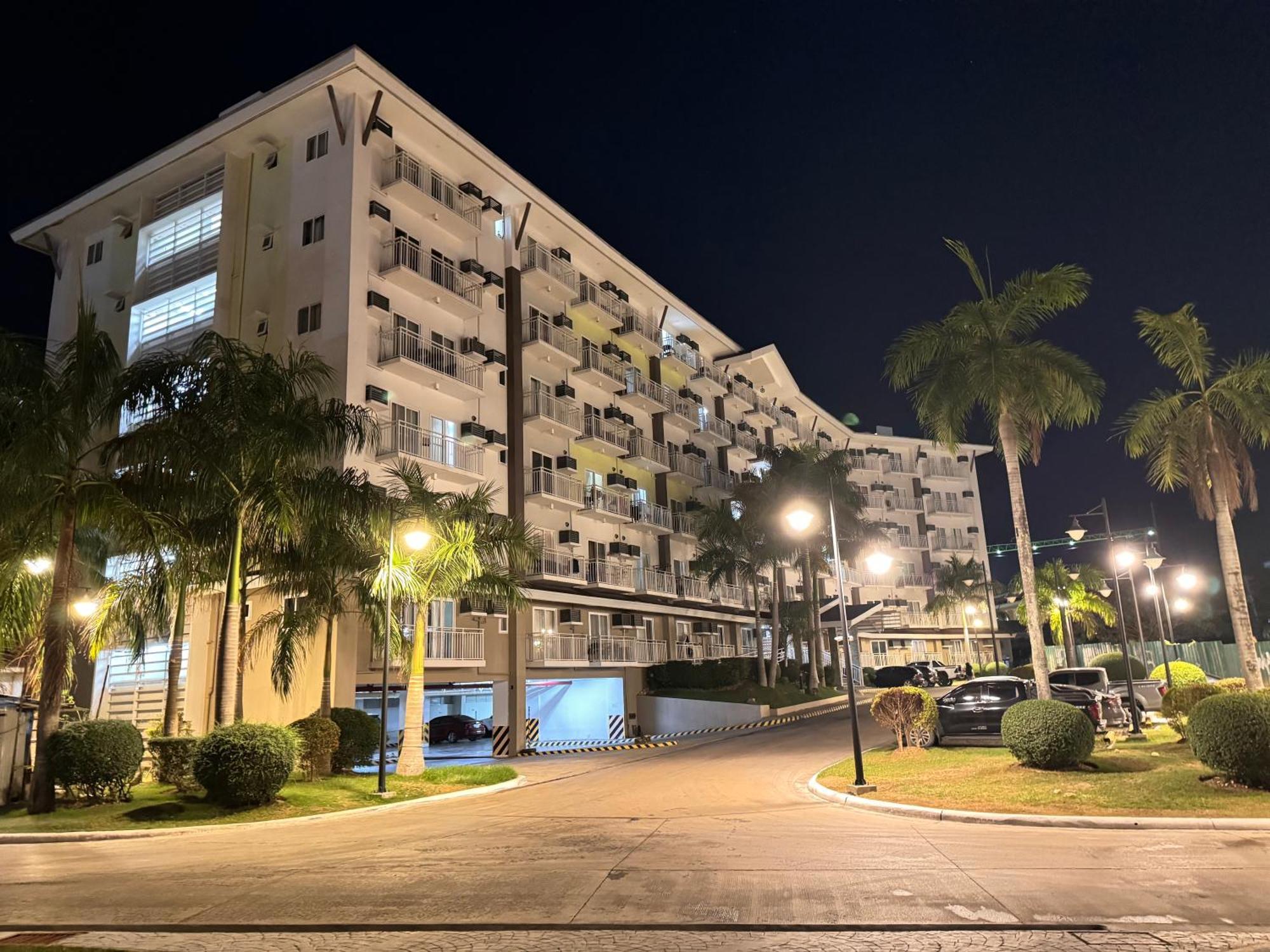 Ania Rooms@Amani Grand Residences Near Airport Lapu-Lapu City Bagian luar foto